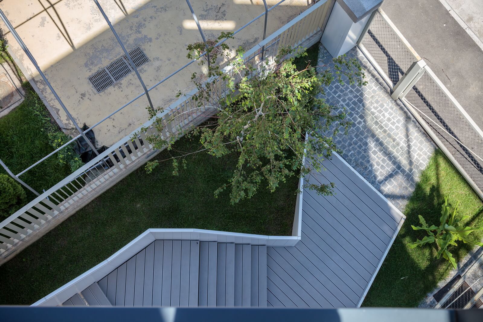 Prețuri deck terasă 3 Deck WPC pe o reședință modernă – Casa Alexandrina · București